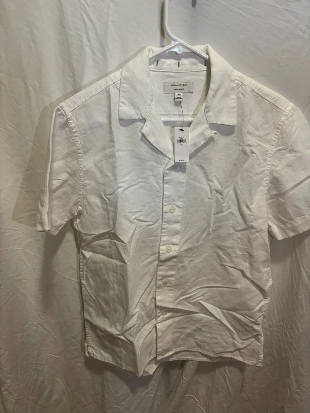 NWT Banana Republic Men’s White linen blend Short Sleeve Button-Down Shirt